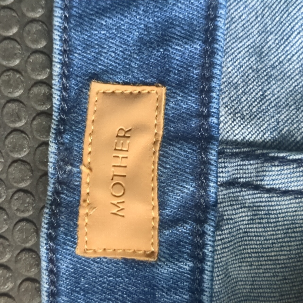 MOTHER The Looked Ankle in River Rule wash size 26. Washed but never worn. - Picture 3 of 5